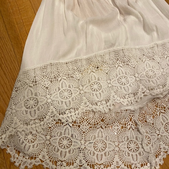 Flowy lace top - Picture 4 of 12